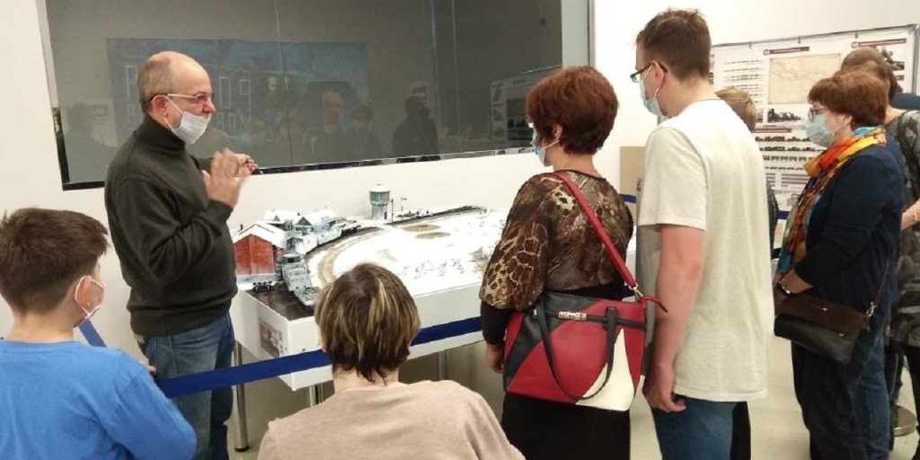 11.10.2020 Омск. Посещение Мультимедийной выставки «Память поколений» в Историческом парке «Россия-моя история» 