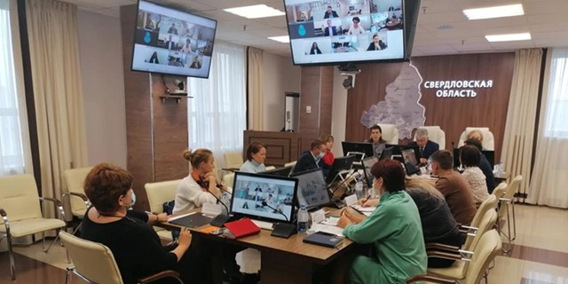 08.06.2021 Региональные Минздрав и ТФОМС открыли серию совещаний с представителями пациентских организаций